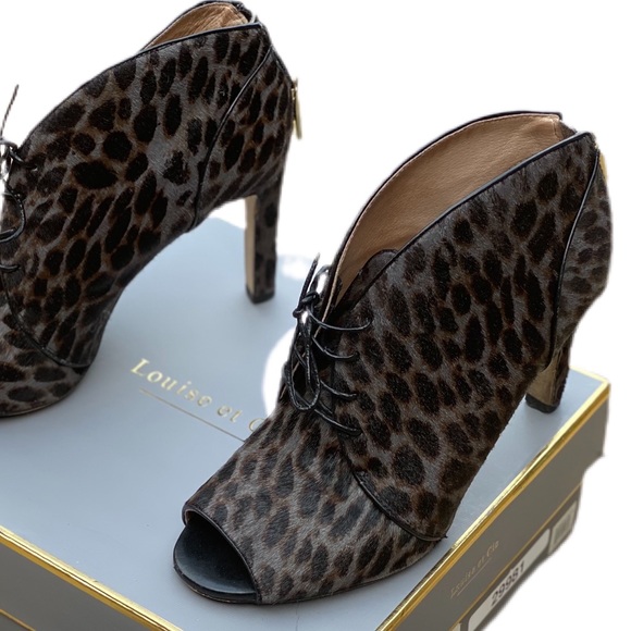 Louise et Cie Shoes - KILLER LEOPARD LOUISE ET CIE COWHIDE HAIR BOOTIES!
